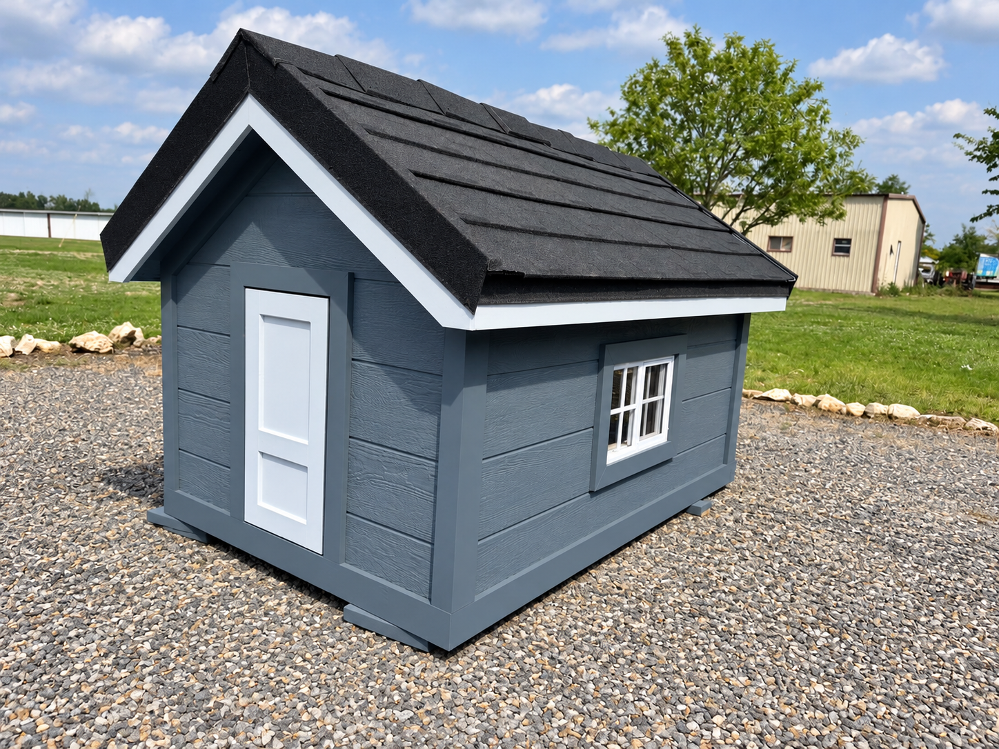 Small house model with fitted siding and roof